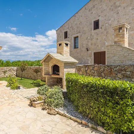 Villas Nina Villa *