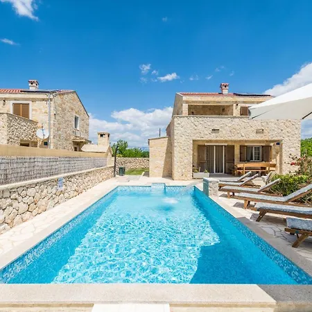 Villas Nina *