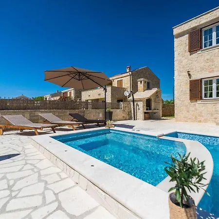 Villas Nina *