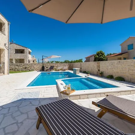 Villa Villas Nina