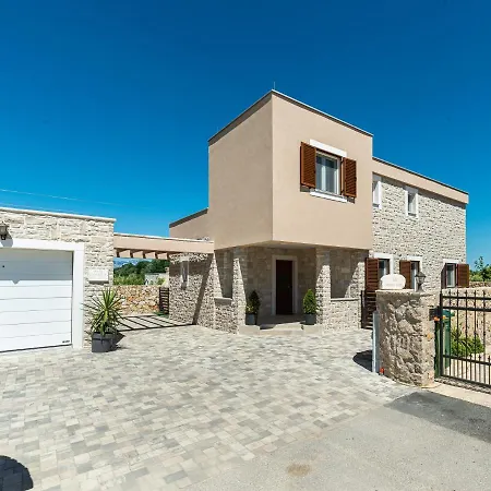 Villa Villas Nina