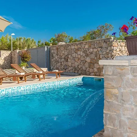 Villas Nina Villa